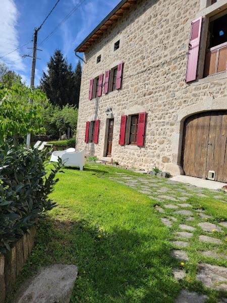 Se Reconnecter A La Nature Au Gite 3 Etoiles De Montager A Saint Andre De Chalencon Экстерьер фото